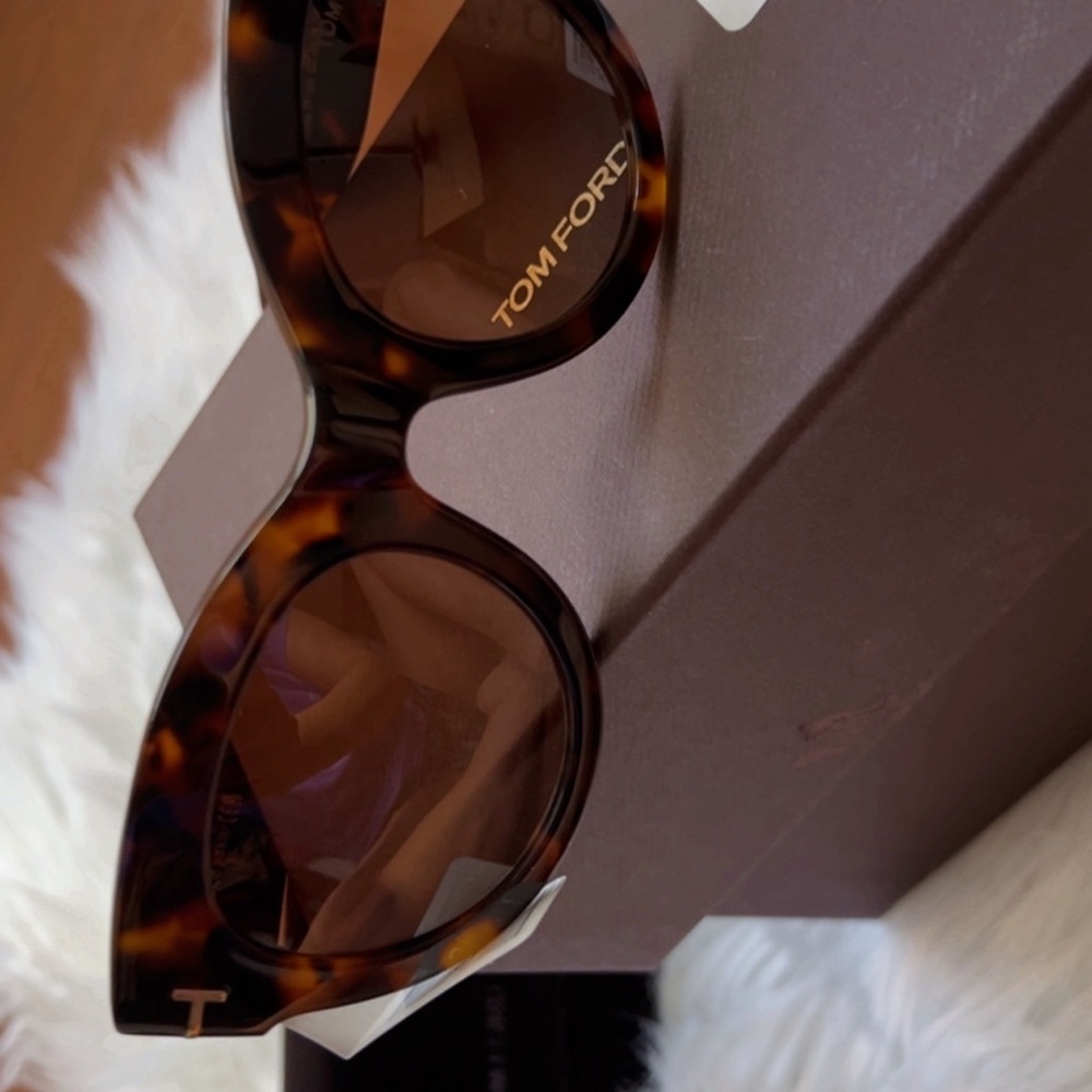 NWT stunning cat eye Tom Ford sunglasses - Picture 4 of 5